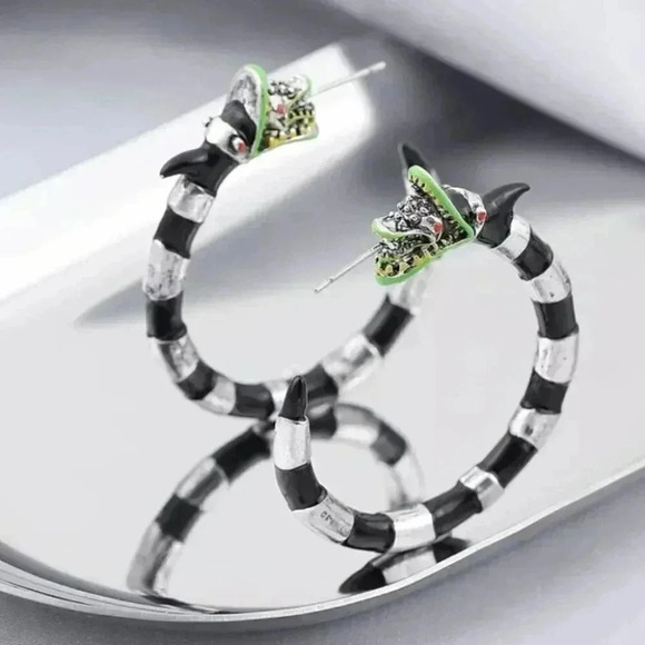 undefined Jewelry - Beetlejuice Sandworm horror hot Metal Earring